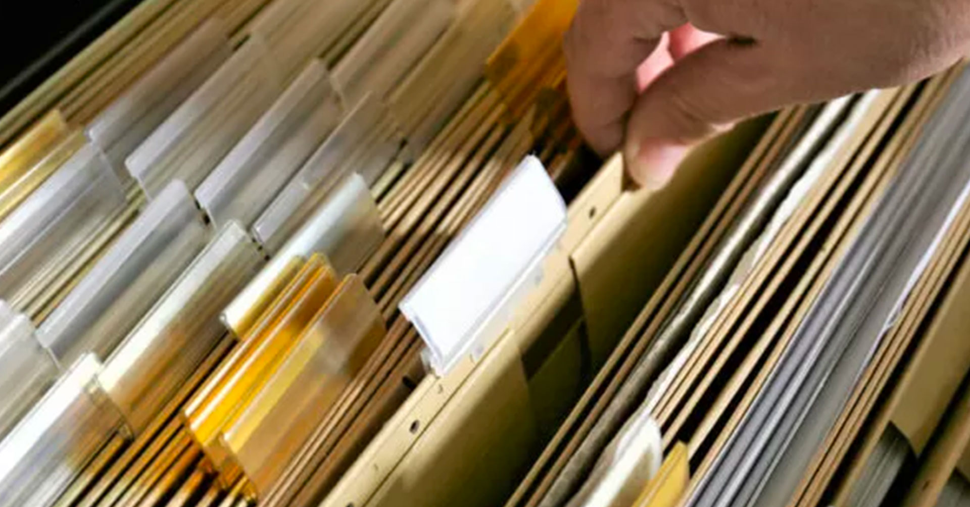 L&#039;onere della prova nei rapporti bancari: il correntista deve richiedere la documentazione prima di agire in giudizio.